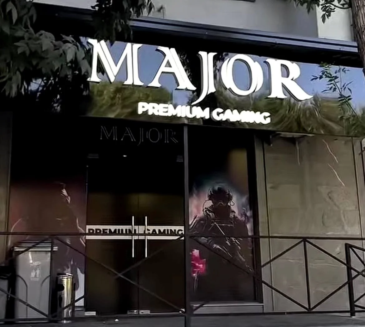 Фасадная вывеска Major Premium Gaming
